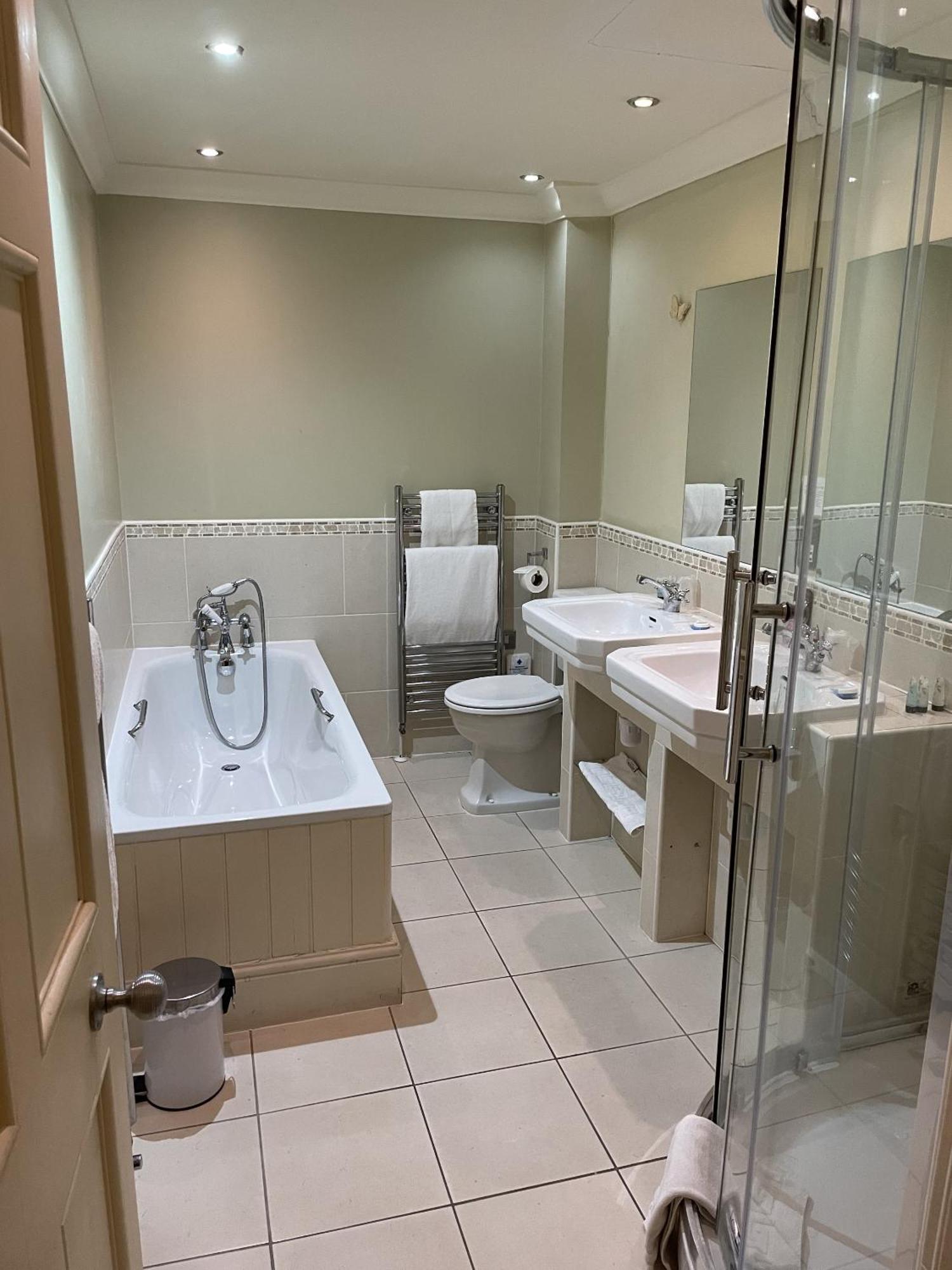 The Commercial Bar & Hotel Chester Room photo