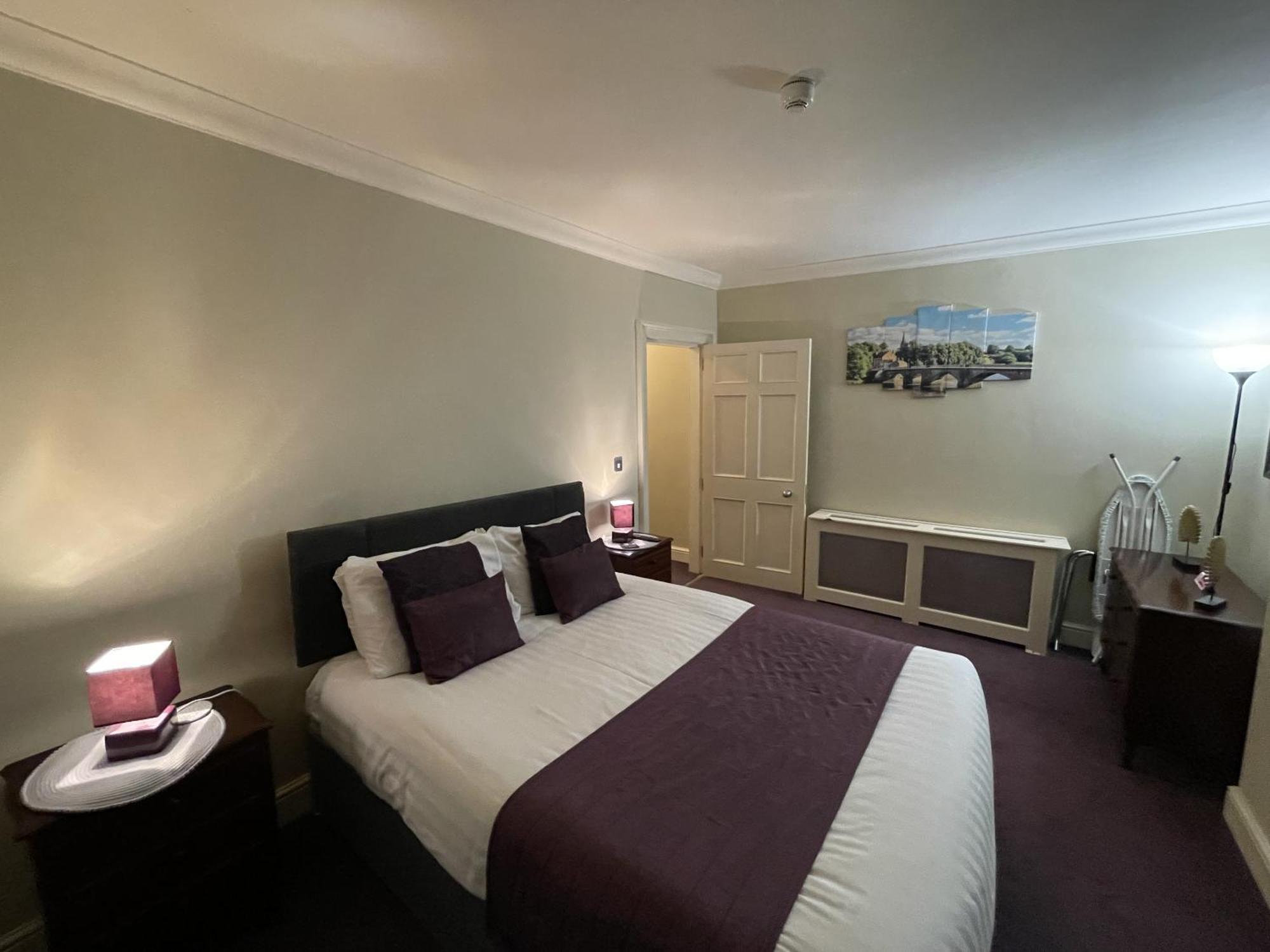 The Commercial Bar & Hotel Chester Room photo