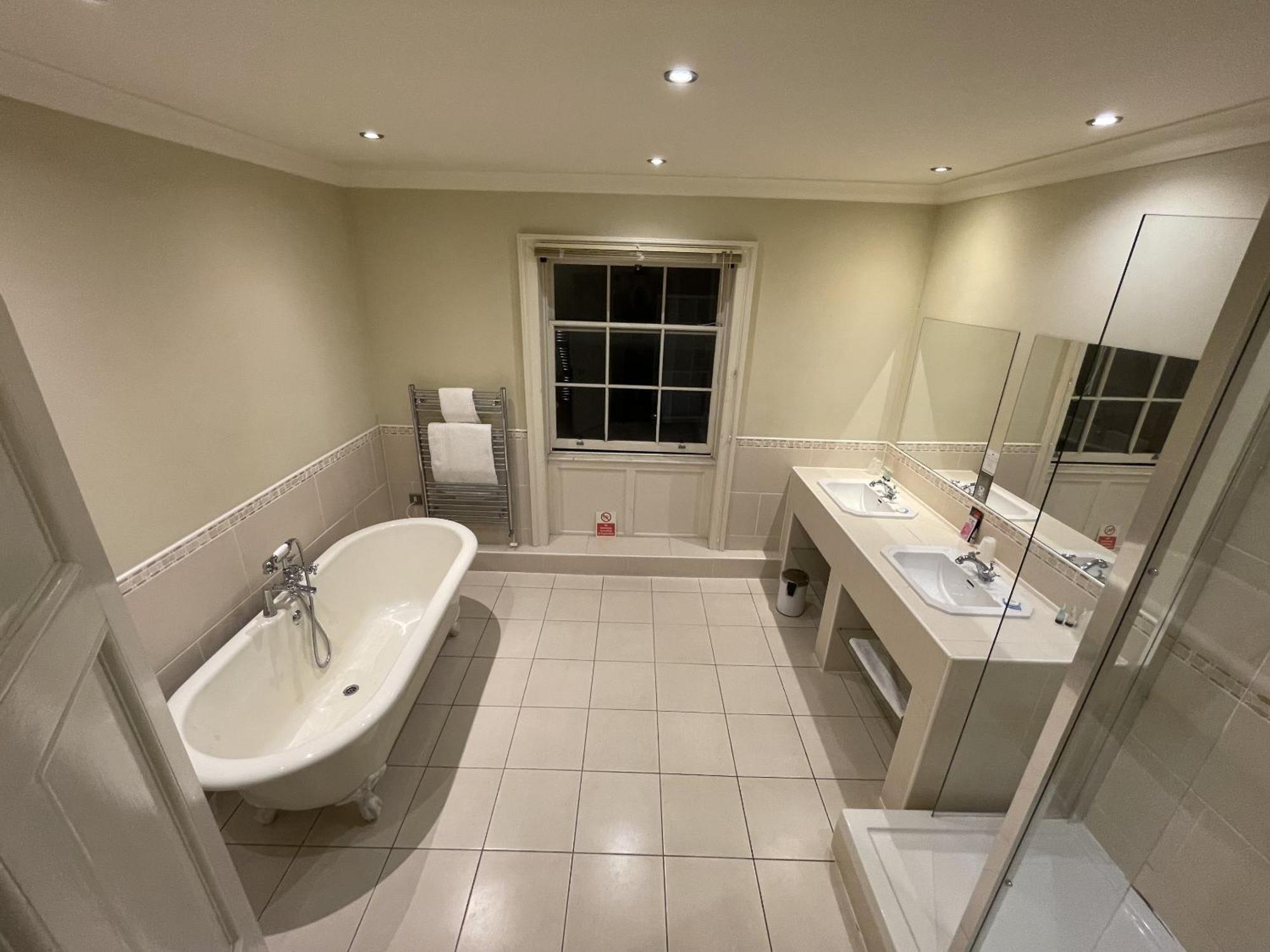 The Commercial Bar & Hotel Chester Room photo