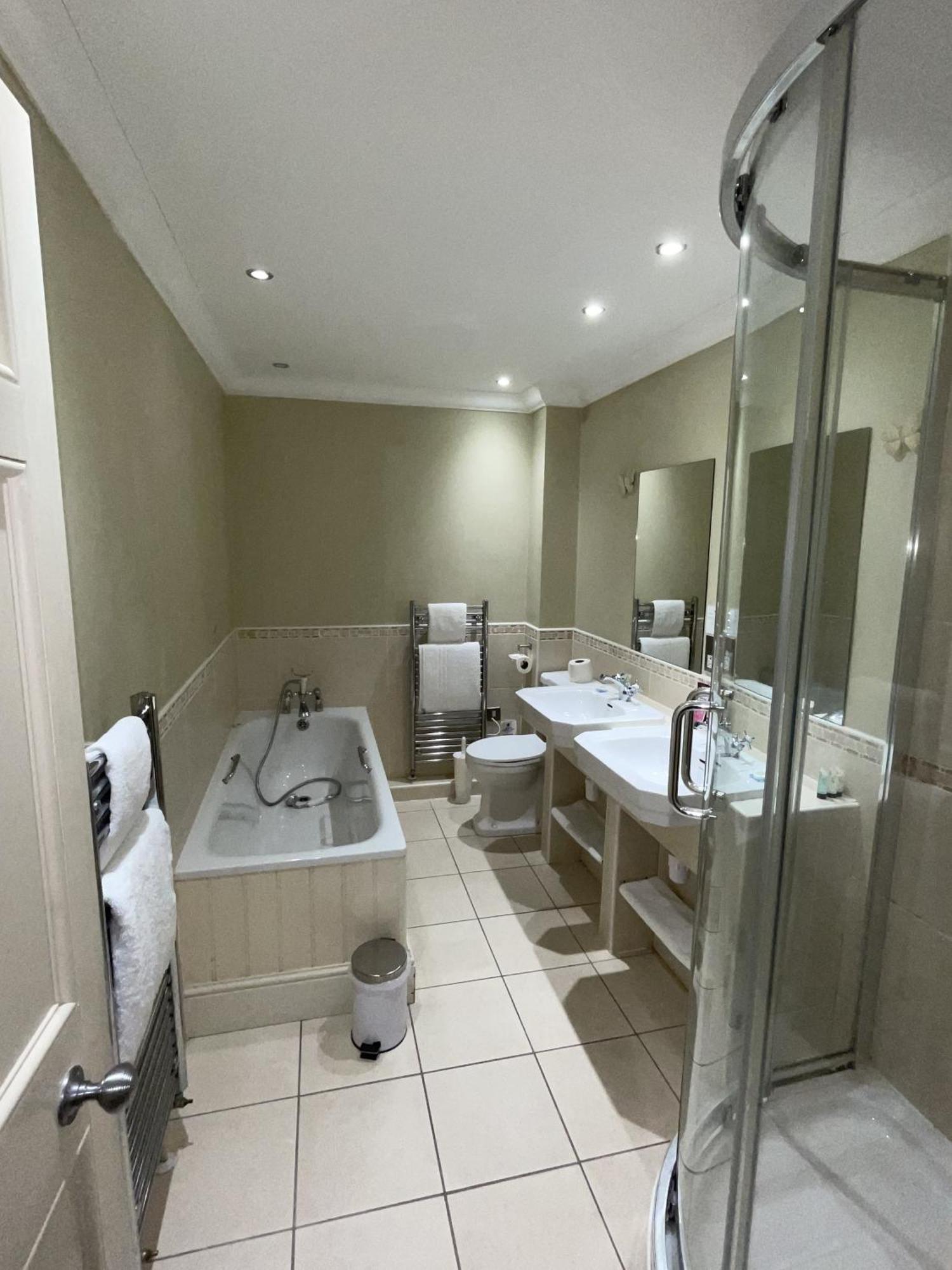 The Commercial Bar & Hotel Chester Room photo